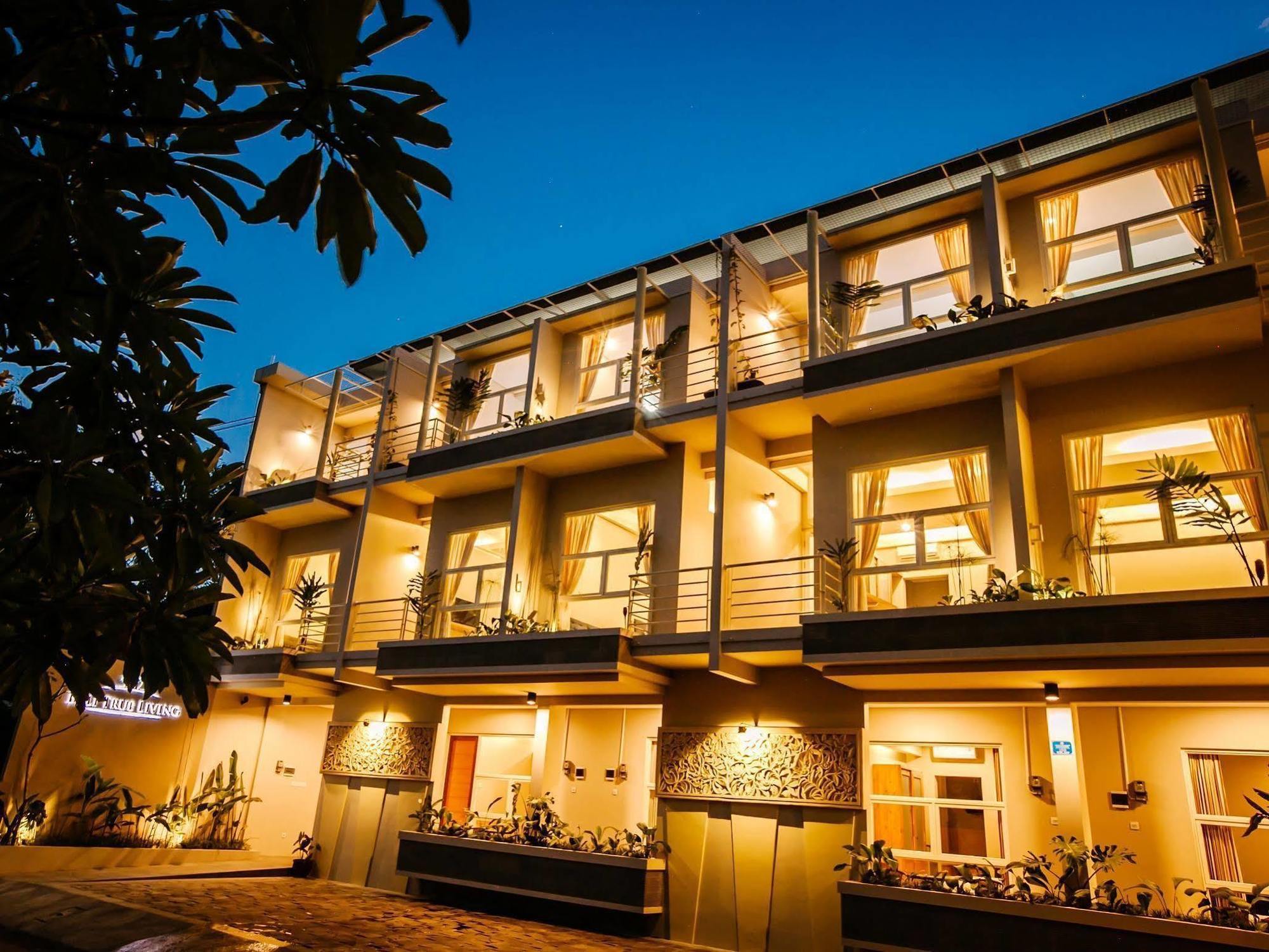 Bali True Living Aparthotel Денпасар Екстериор снимка